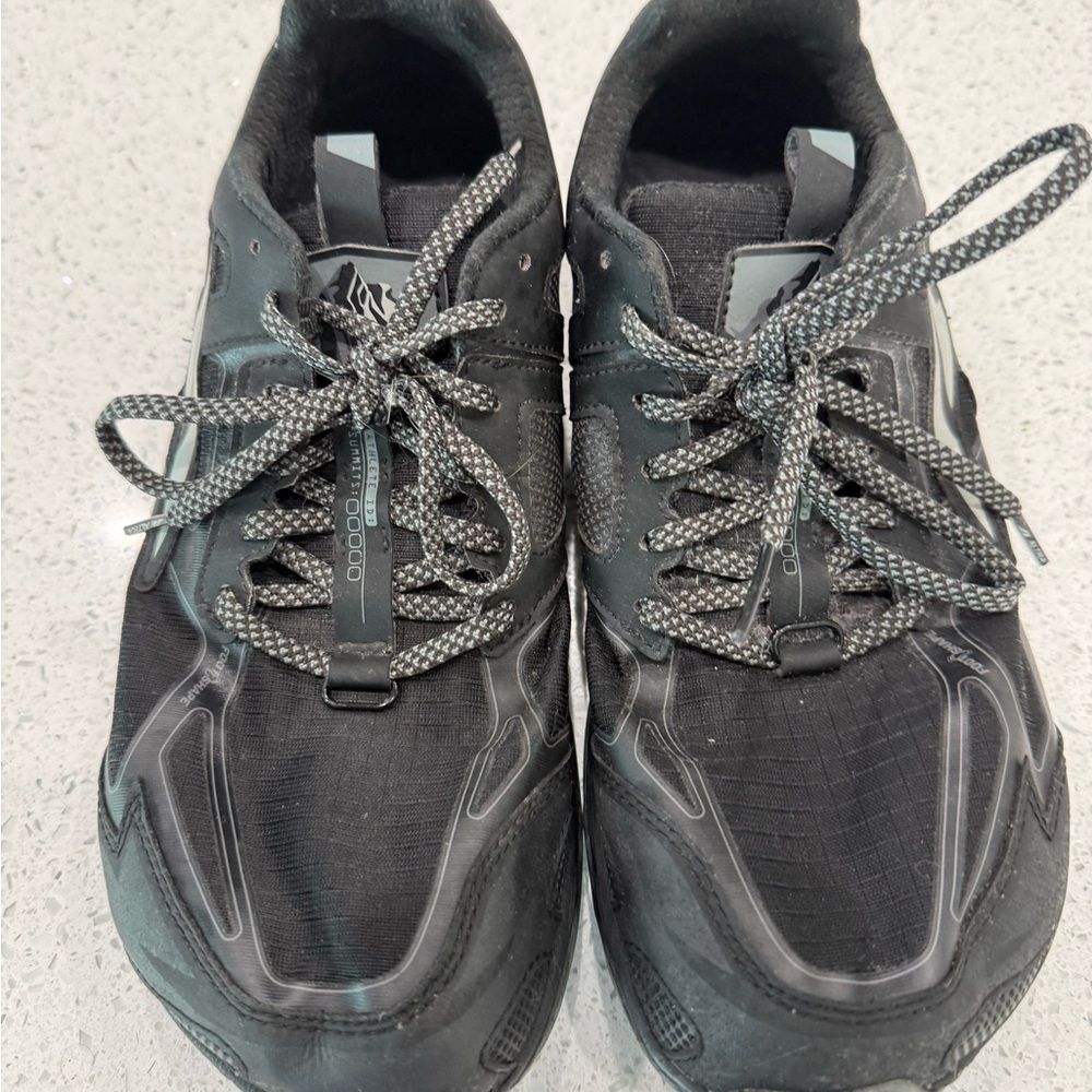 Men's Black Altra Lone Peak 4.5 used size 11.5